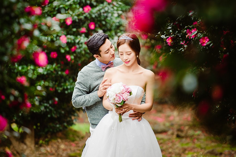 Jeju Island Pre-Wedding Photography in Camellia Hill by Ray on OneThreeOneFour 11