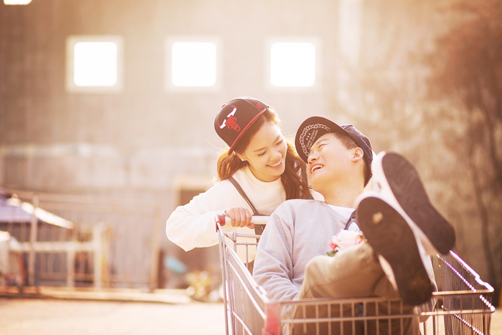 Korea Pre-Wedding Photoshoot At Yong Ma Land  by Junghoon on OneThreeOneFour 17
