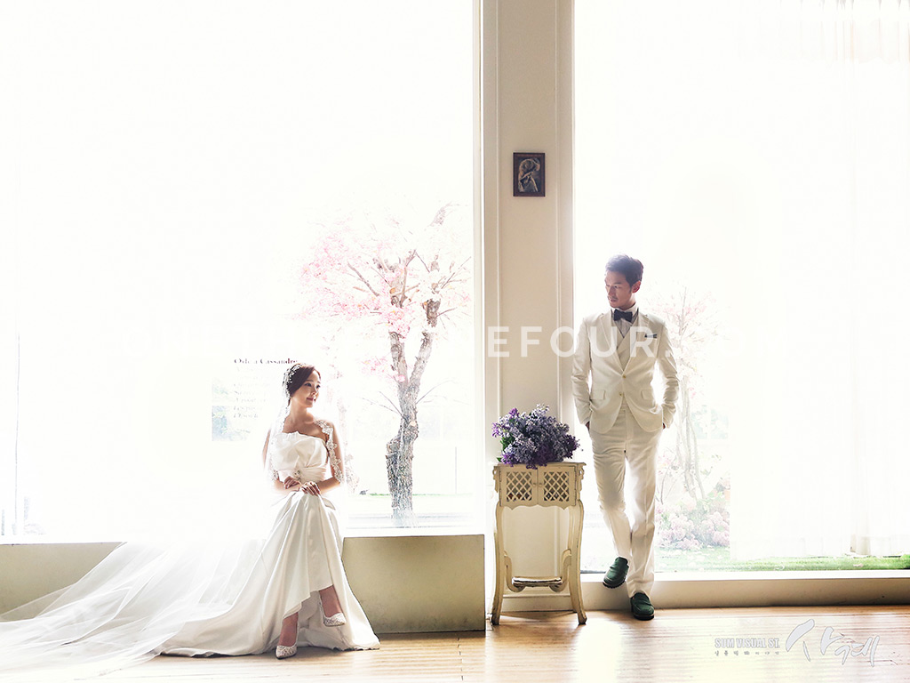 Korean Wedding Photos: Indoor Set by SUM Studio on OneThreeOneFour 19
