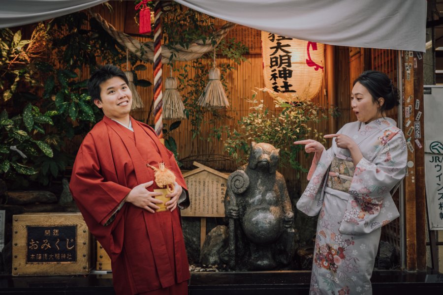 M&J: Magical snowy pre-wedding in Hokkaido wearing kimono by Kuma on OneThreeOneFour 22