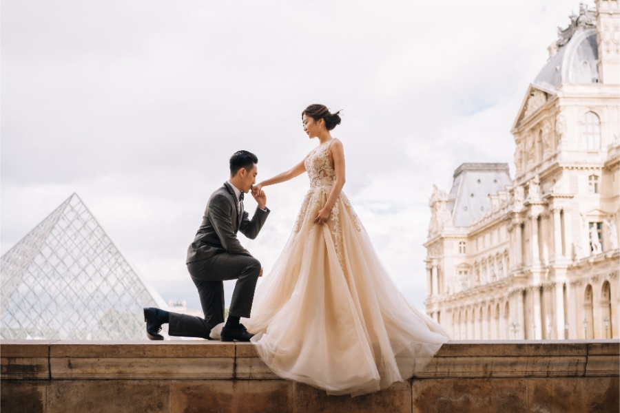 A&K: Canadian Couple's Paris Pre-wedding Photoshoot at the Louvre  by Vin on OneThreeOneFour 34