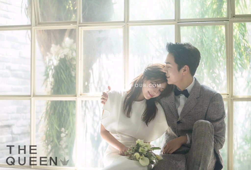 The Queen | Korean Pre-wedding Photography by RaRi Studio on OneThreeOneFour 19