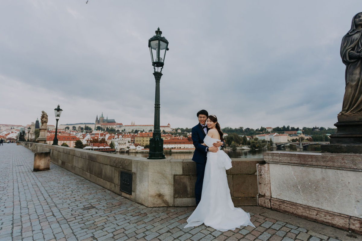 Prague prewedding photoshoot at Old Town Square, Vlatava Riverside, Vojanovy Gardens, Wallenstein Garden by Nika on OneThreeOneFour 4