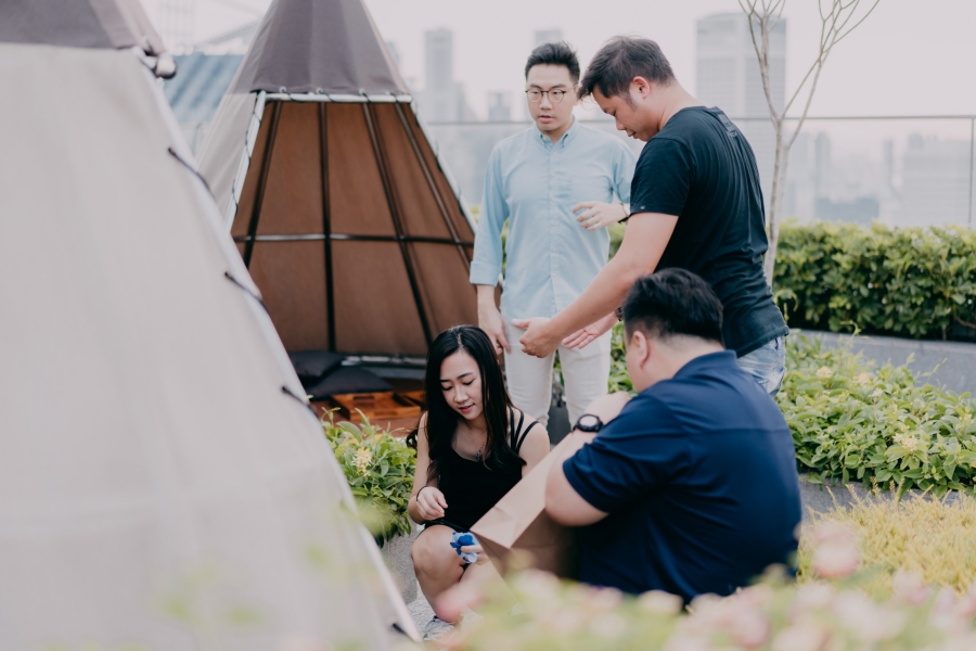 Singapore Surprise Wedding Proposal Photoshoot At Andaz Rooftop Bar, Mr Stork by Michael on OneThreeOneFour 1