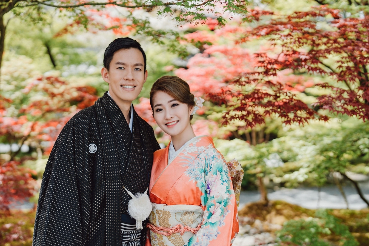 Kyoto Pre-Wedding Photoshoot with Eikando Temple, Mt Wakakusa, and Nara Deer Park by Kinosaki on OneThreeOneFour 7