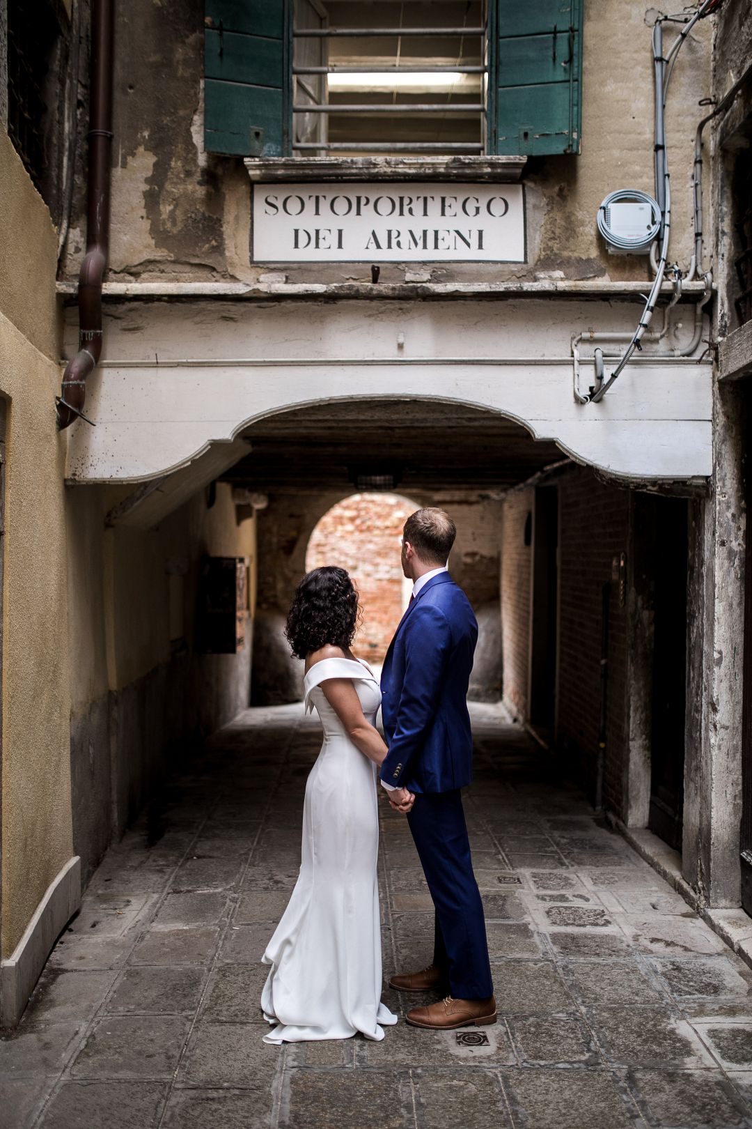 D&K: Romantic pre-wedding photoshoot at Italy Venice by Valerio on OneThreeOneFour 34