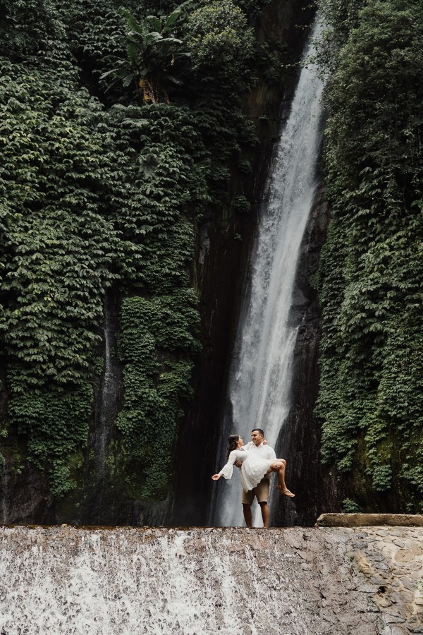 Indian Prewedding in Bali at Lake Temblingan and Munduk Waterfall  by Hendra on OneThreeOneFour 24