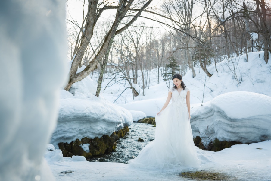Niseko Hokakido Snow Winter Pre-Wedding Photography by Kuma on OneThreeOneFour 19