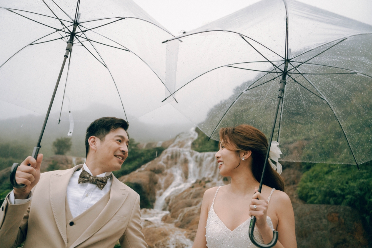 Taiwan Pre-Wedding Photoshoot Dadaocheng Golden Waterfall Jiufen Night Shoot Indoor Studio by OneThreeOneFour on OneThreeOneFour 30