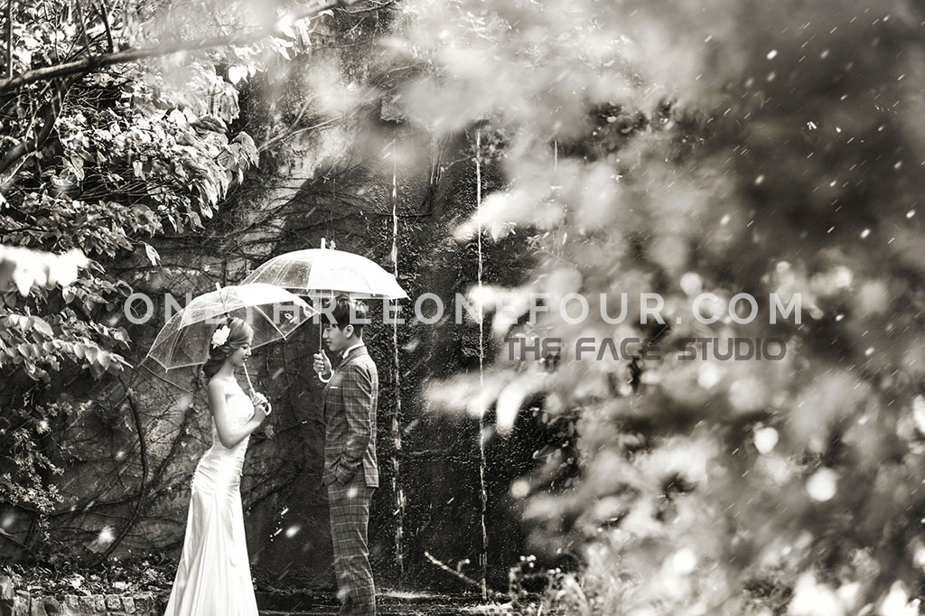 [AUTUMN] Korean Studio Pre-Wedding Photography: Seonyudo Park (선유도 공원)  (Outdoor) by The Face Studio on OneThreeOneFour 18