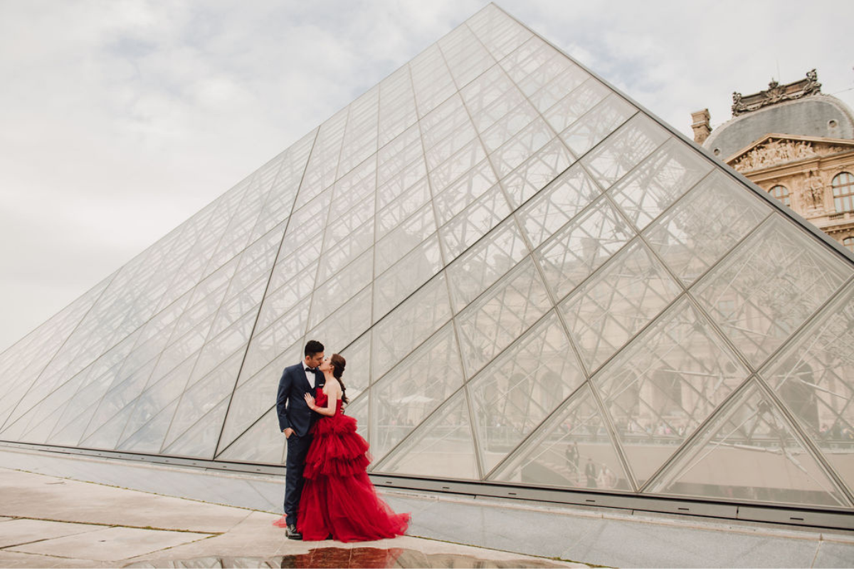 巴厘島婚纱拍攝：：在卡莫恩斯大道、羅浮宮、比爾·哈凱姆橋和巴黎咖啡館。 by Arnel on OneThreeOneFour 22