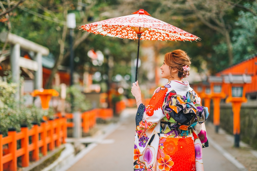Kyoto Kimono Photoshoot At Ninenzaka Area  by Shu Hao on OneThreeOneFour 4