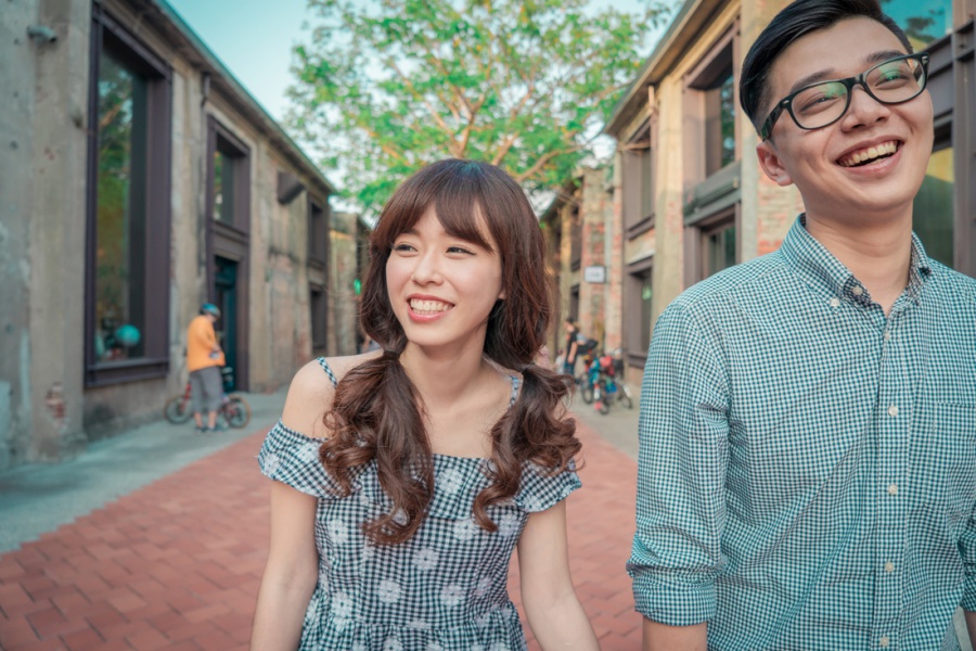 Taiwan Casual Couple Photoshoot At The Harbour And Shopping Street  by Star  on OneThreeOneFour 17