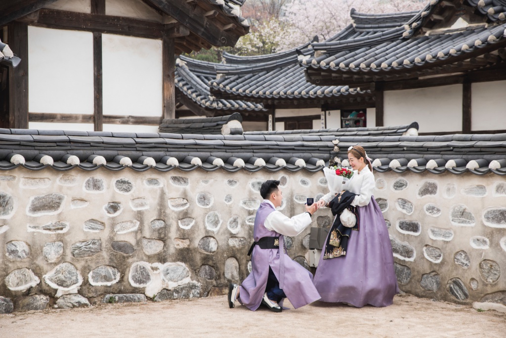 Korea Outdoor Hanbok Photoshoot And Surprise Proposal At Namsangol Hanok Village  by Jongjin  on OneThreeOneFour 5
