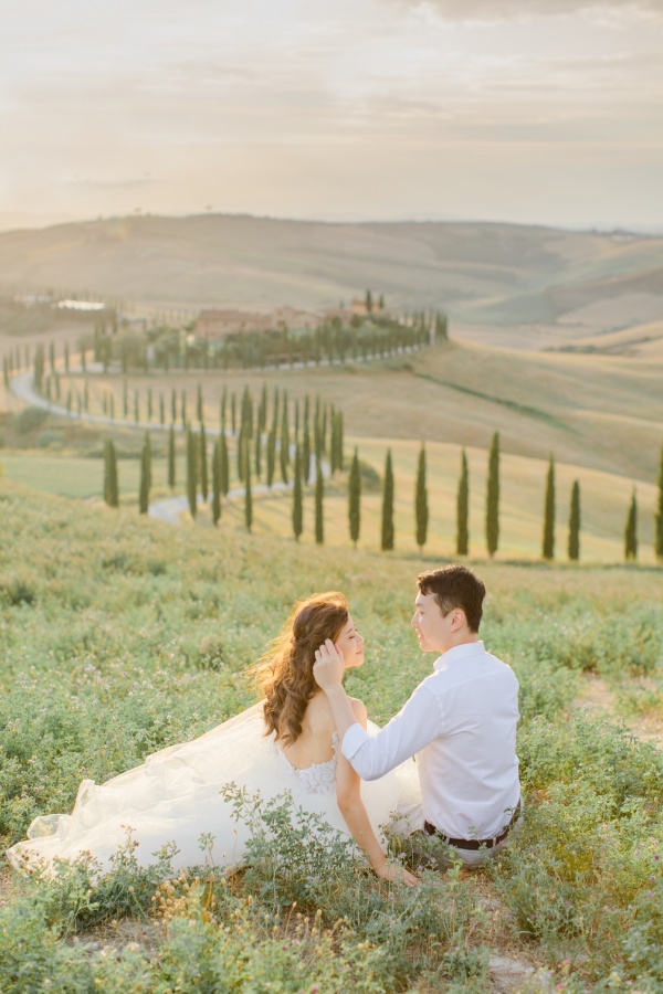 Italy Tuscany Prewedding Photoshoot at San Quirico d'Orcia  by Katie on OneThreeOneFour 23