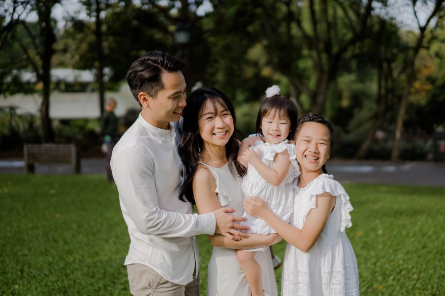 A&WK: Casual and fun family photoshoot in Singapore by Samantha on OneThreeOneFour 3