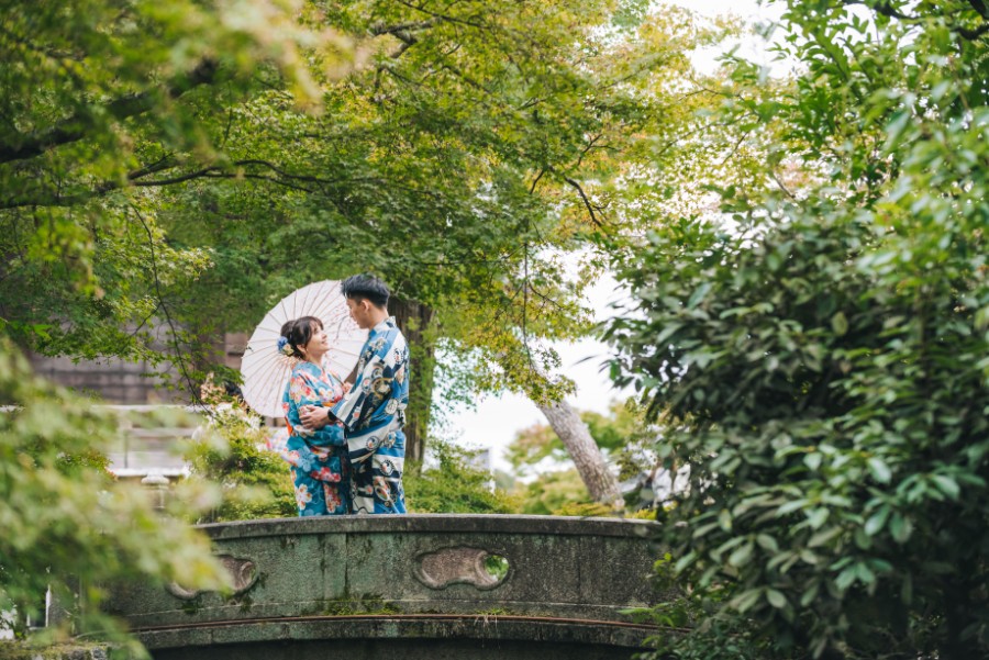 K: Autumn kimono pre-wedding in Kyoto, Higashiyama District by Shu Hao on OneThreeOneFour 0