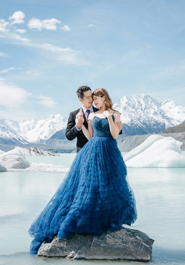 N&J: 2-days pre-wedding photoshoot with Singaporean couple in New Zealand - cherry blossoms, Coromandel Peak, glaciers