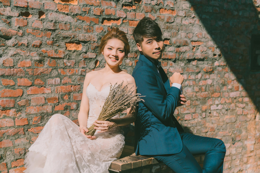 Taiwan Pre-Wedding Photoshoot At The Beach And Shopping Street  by Star  on OneThreeOneFour 12