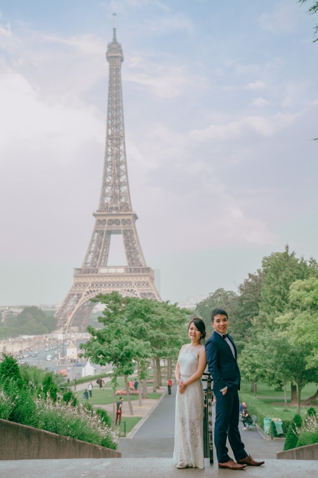 Paris Pre-wedding Photos At Chateau de Sceaux, Eiffel Tower, Louvre Night Shoot by Son on OneThreeOneFour 34