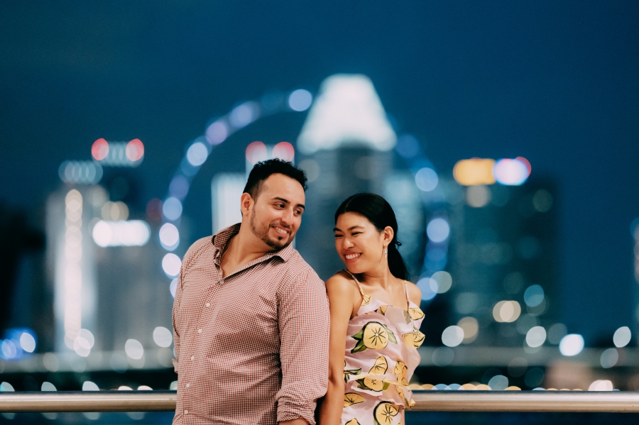 Singapore Surprise Wedding Proposal Photoshoot At Marina Barrage With Singapore Flyer by Michael on OneThreeOneFour 26
