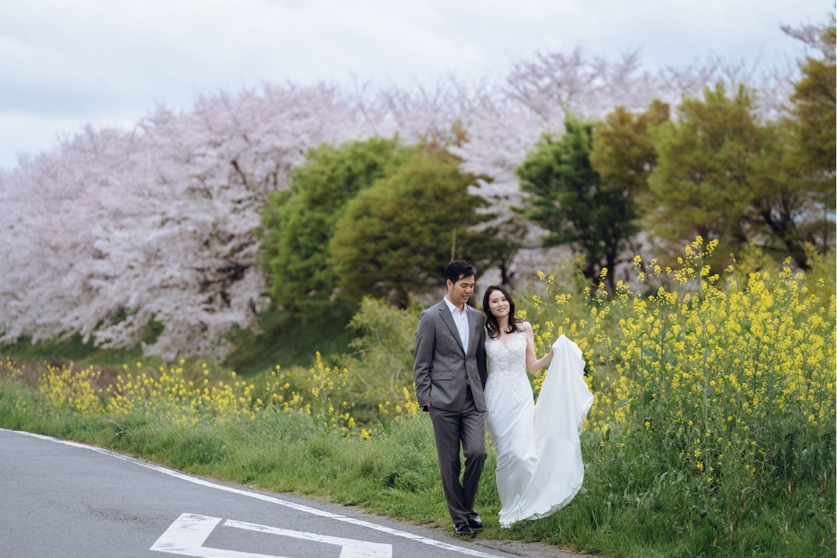 Kyoto Pre-Wedding Photoshoot with Shinnyodo Temple, Arashiyama by Kinosaki on OneThreeOneFour 20