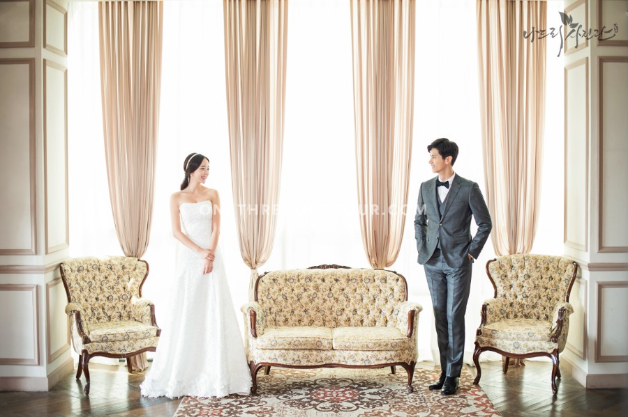 Korean Studio Pre-Wedding Photography: Studio by Nadri Studio on OneThreeOneFour 27