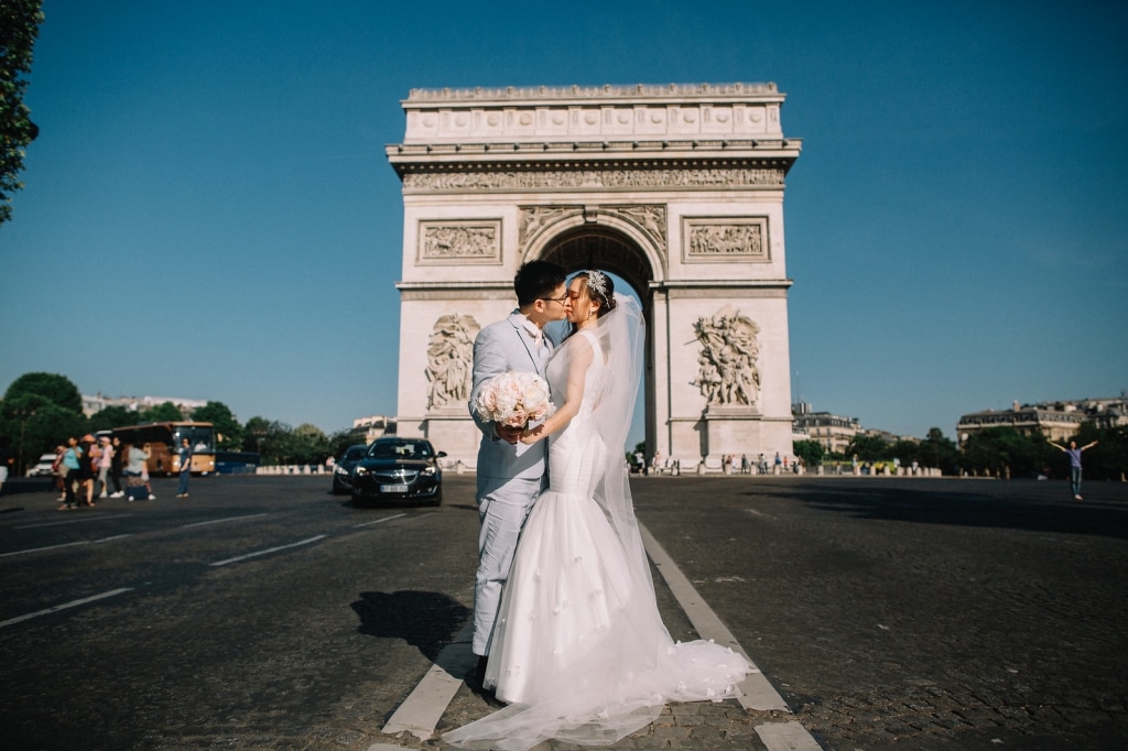 Paris Wedding Photo Session Arc de Triomphe by Vin on OneThreeOneFour 7