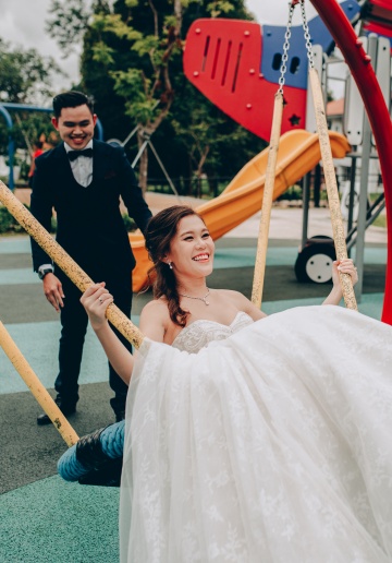 Singapore Pre-Wedding Photoshoot At Seletar Airport And Colonial Houses