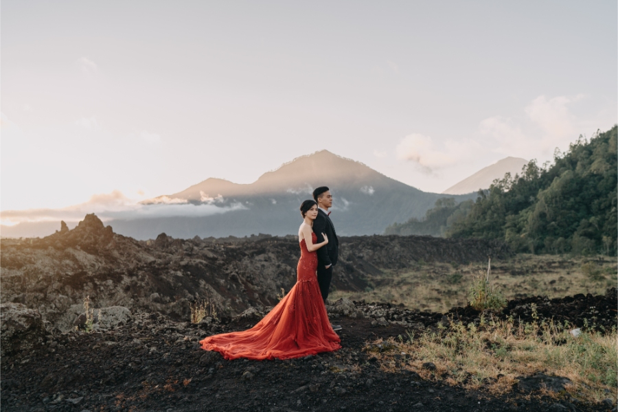 A&W: Bali Full-day Pre-wedding Photoshoot at Cepung Waterfall and Balangan Beach by Agus on OneThreeOneFour 1
