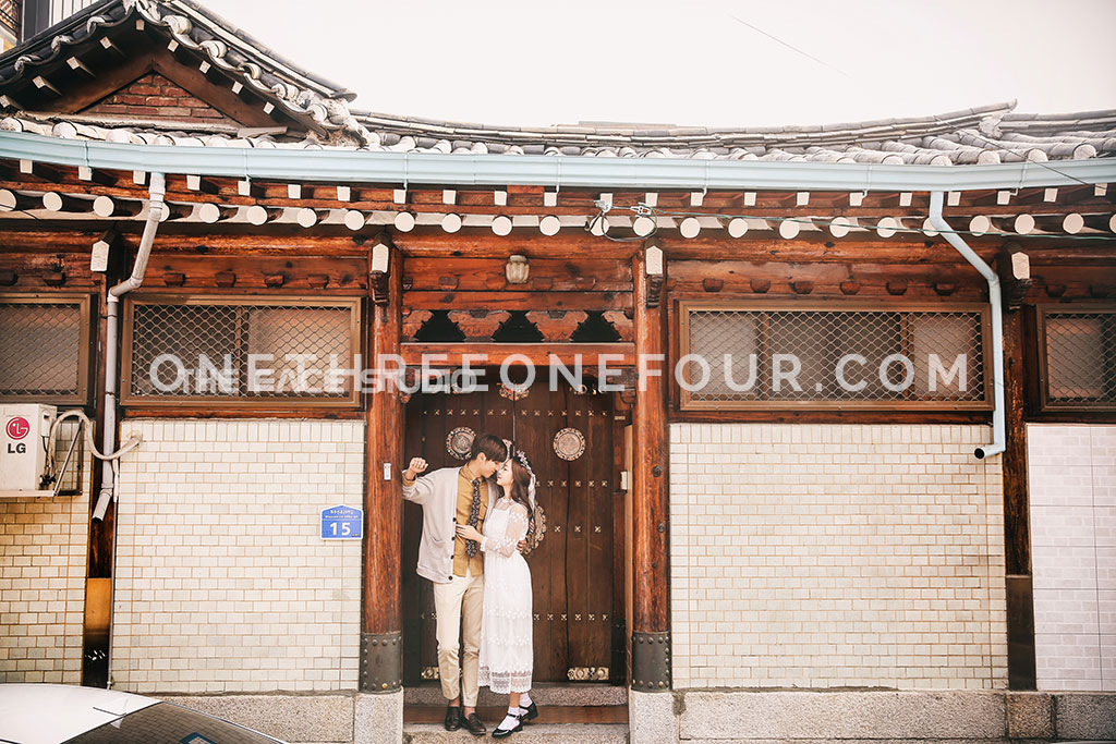 Korean Studio Pre-Wedding Photography: Hongdae (홍대) (Outdoor) by The Face Studio on OneThreeOneFour 28