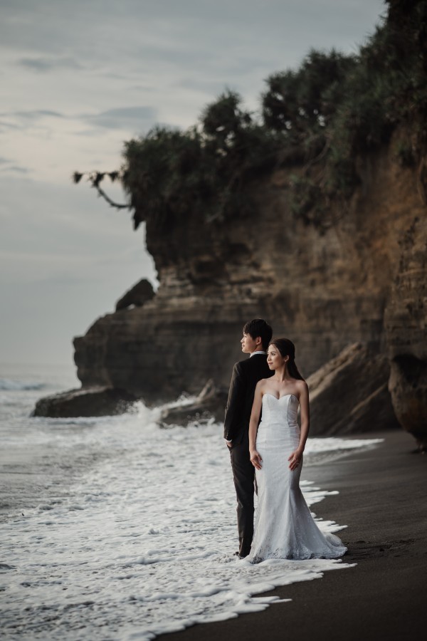 C&K: Hong Kong Couple's pre-wedding photoshoot in Bali at Lake Tamblingan, waterfall, Bali swings and beach by Hendra on OneThreeOneFour 43