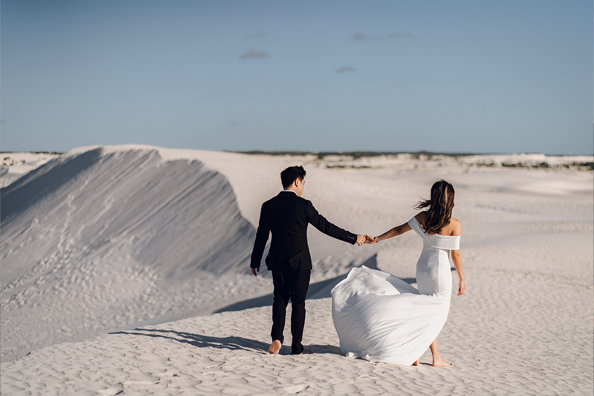 Perth Lancelin Desert & Beach Pre-Wedding Shoot by Jimmy on OneThreeOneFour 2
