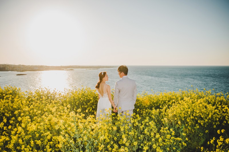 F&C: Singaporean couple's prewedding in Jeju during Spring by Ray on OneThreeOneFour 18