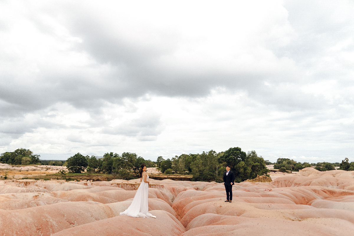 Bintan Pre-Wedding Photoshoot: Shermaine & Kai Yiong’s Adventure at Old Streets, Blue Lake, Sand Dunes & ATV Ride by HS on OneThreeOneFour 32