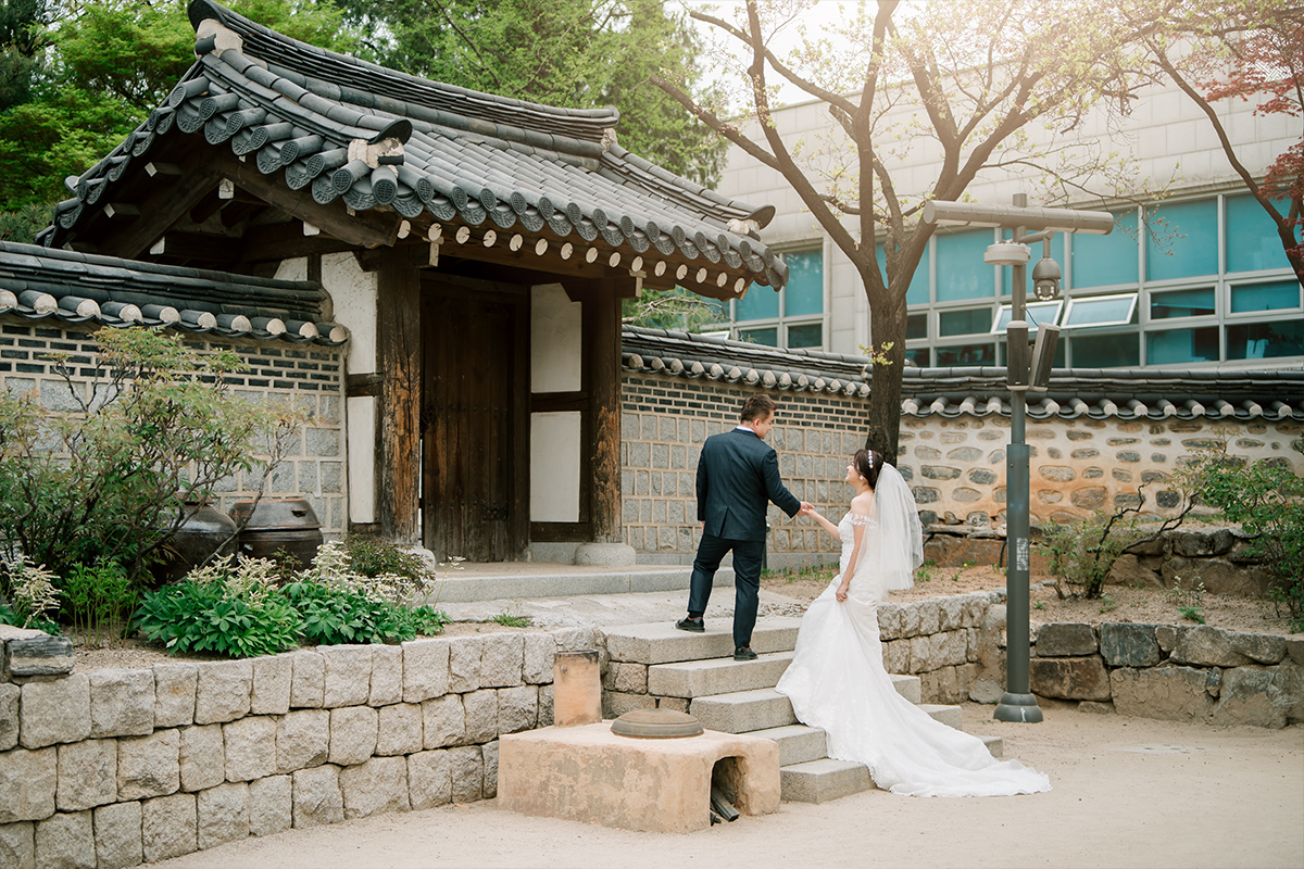 Cherry Kiss: Capturing Love Amidst Seoul's Cherry Blossoms by Jungyeol on OneThreeOneFour 24