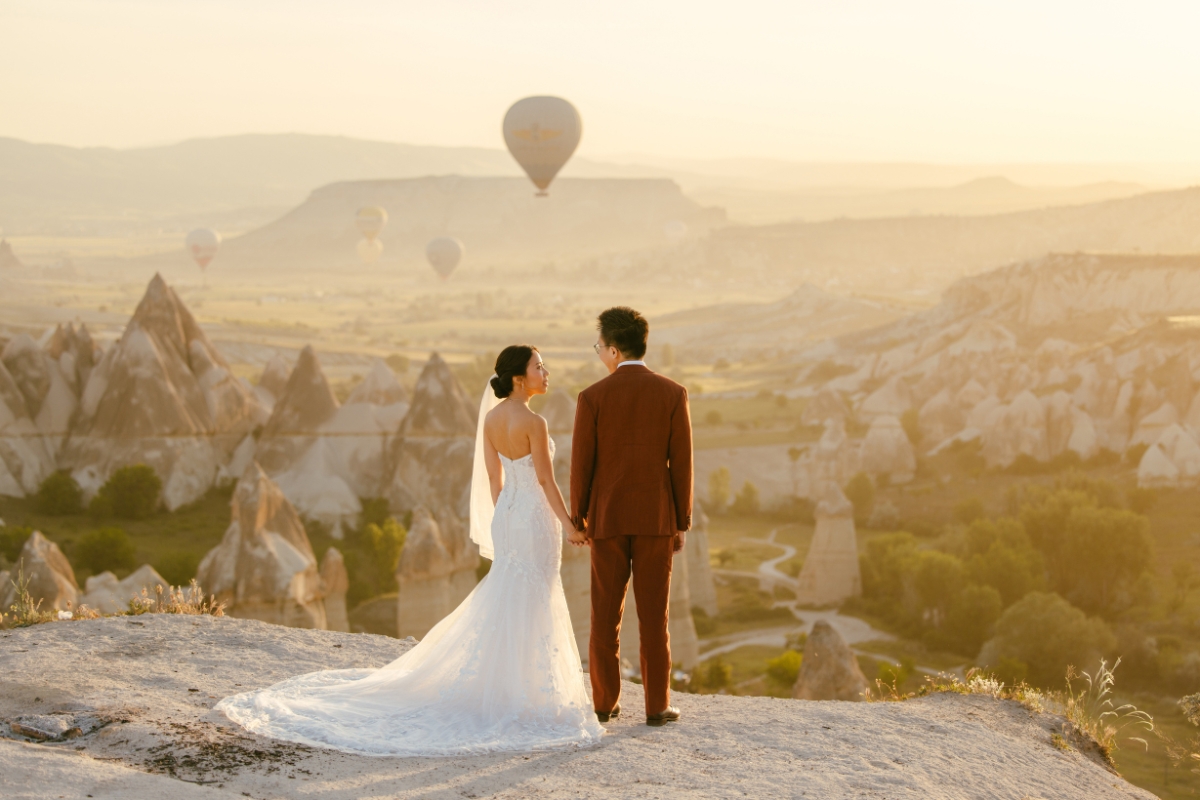 Cappadocia Pre-Wedding Photoshoot Hot Air Balloons Cave Hotel Roof Carpet Shop Slot Canyon Vintage Car by Aric on OneThreeOneFour 0