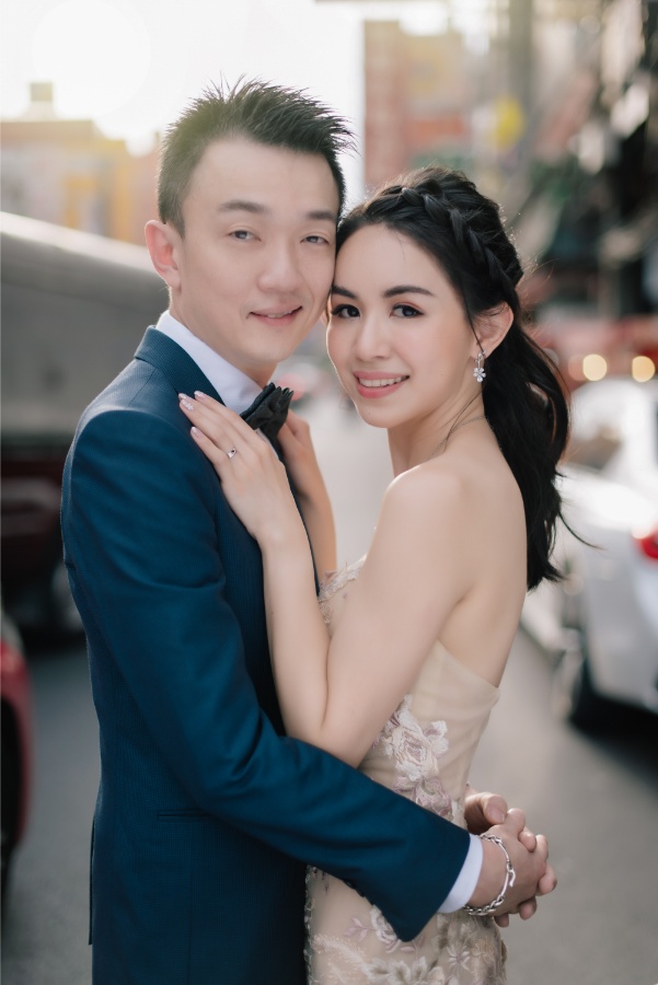 Bangkok Chong Nonsi and Chinatown Prewedding Photoshoot in Thailand by Sahrit on OneThreeOneFour 59