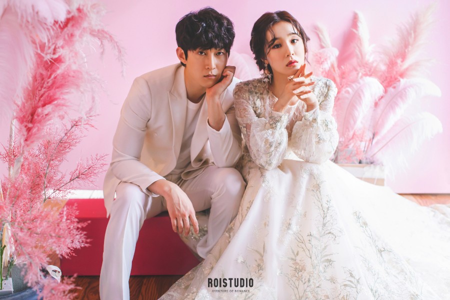 Roi Studio 2020 'Overture of Romance' Pre-Wedding Photography - NEW Sample by Roi Studio on OneThreeOneFour 11