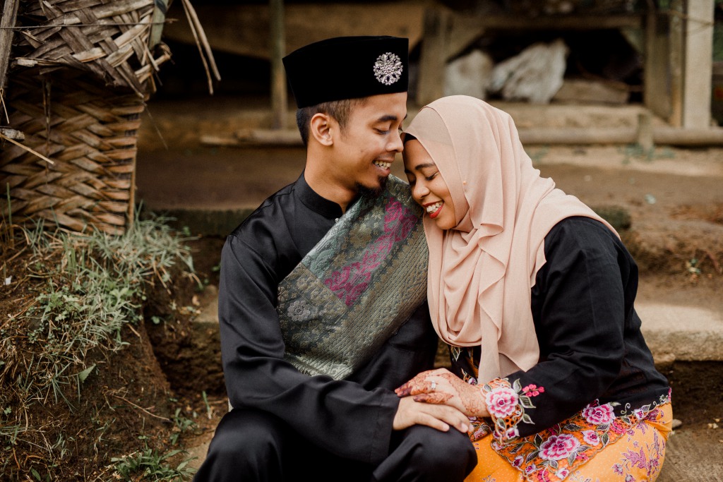 Bali Honeymoon Photography: Post-Wedding Photoshoot For Malay Couple At Tegallalang Rice Paddies  by Dex on OneThreeOneFour 17