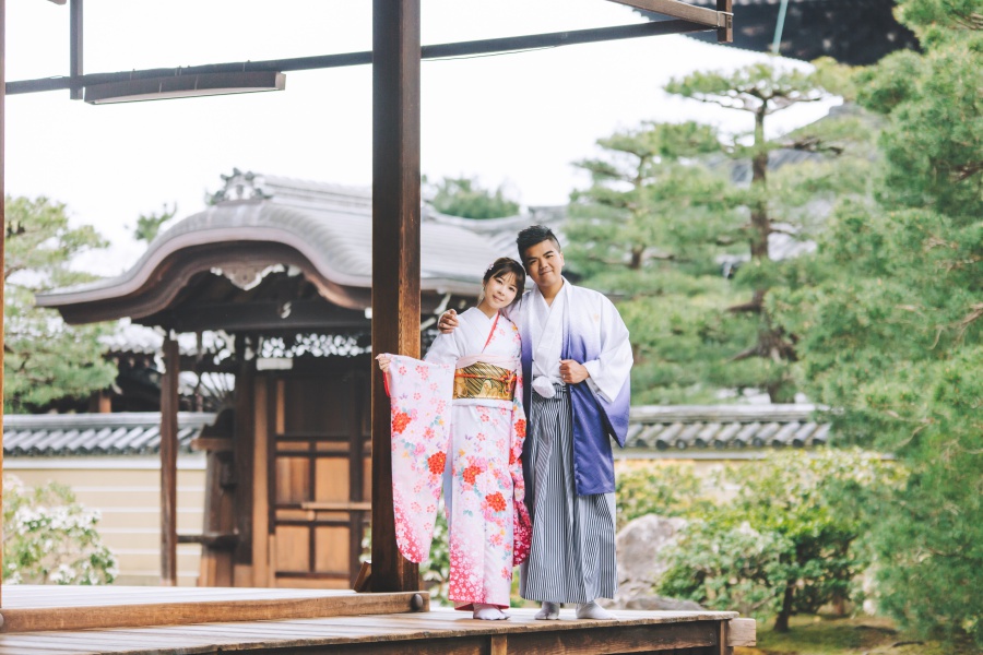 Japan Kyoto Kimono Photoshoot At Gion District During Cherry Blossom Season  by Shu Hao  on OneThreeOneFour 16
