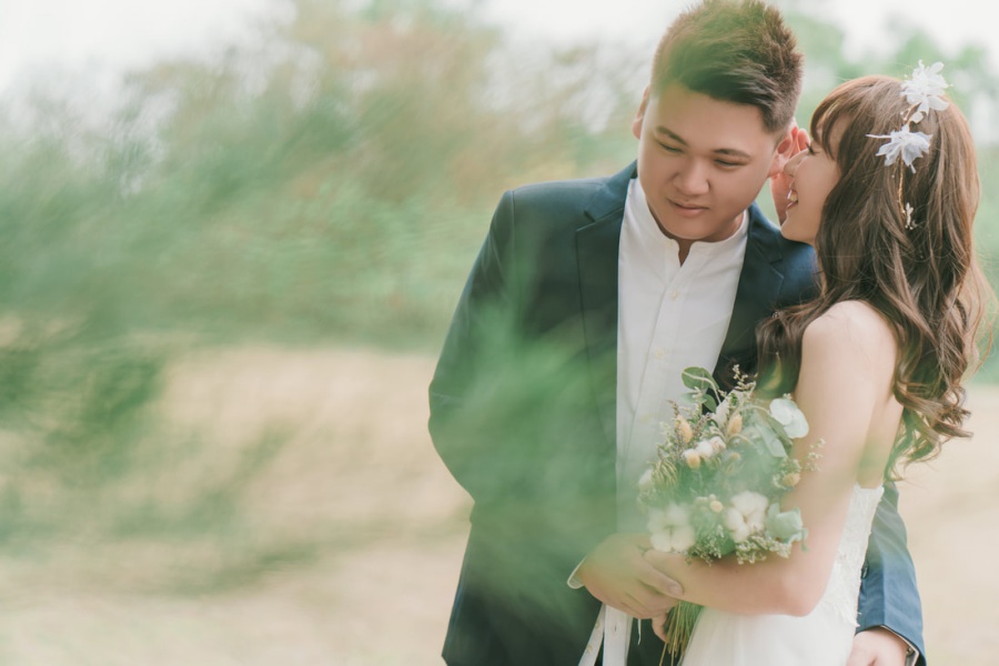 Taiwan Outdoor Pre-Wedding Photoshoot At The Forest And Beach  by Star  on OneThreeOneFour 19
