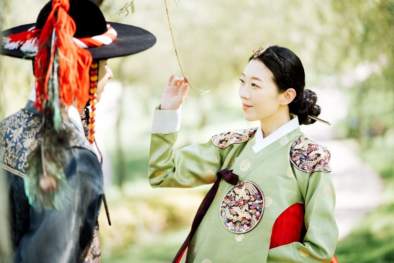 Y&B: Korea Hanbok Pre-Wedding Photoshoot At Dream Forest by Jungyeol on OneThreeOneFour 26
