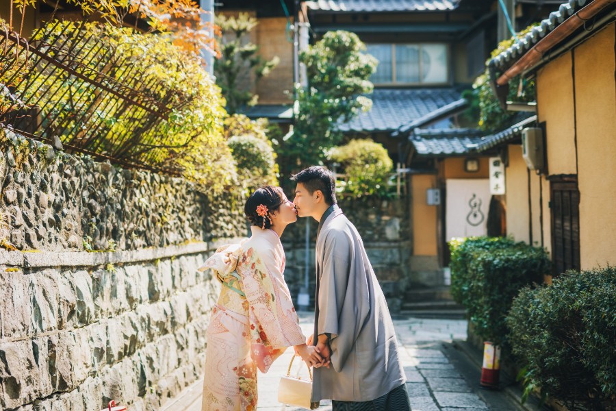 J&G: Kyoto Pre-wedding Photoshoot with Kimono by Shu Hao on OneThreeOneFour 11