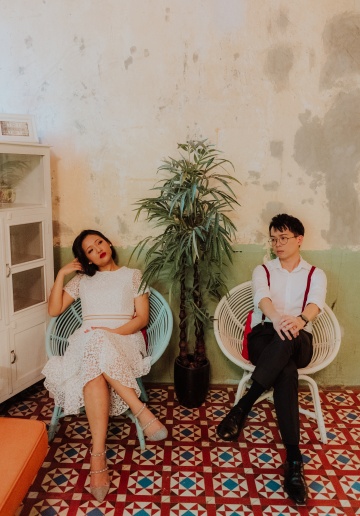 Singapore Retro Casual Couple Photoshoot At Kam Leng Hotel