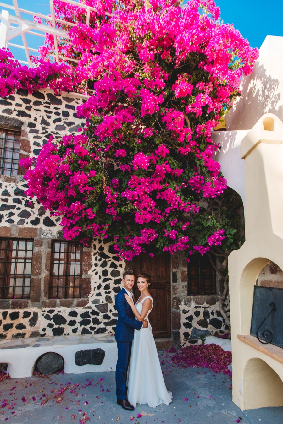 Santorini Pre-Wedding Photoshoot At Oia Blue Dome Church by Nabi on OneThreeOneFour 9