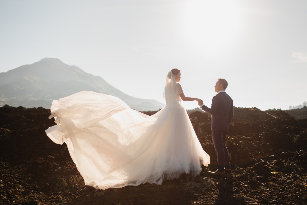 Pre-Wedding Photographer In Bali: Photoshoot At Mount Batur, Kintamani Forest, Cepung Waterfall And Tegal Wangi Beach by Hendra  on OneThreeOneFour 8