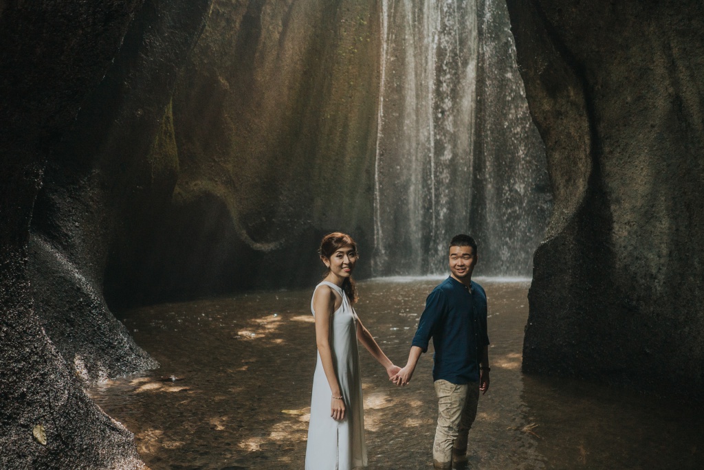 Bali Pre-Wedding Photoshoot At Kintamani And Cepung Waterfall  by Hery  on OneThreeOneFour 20