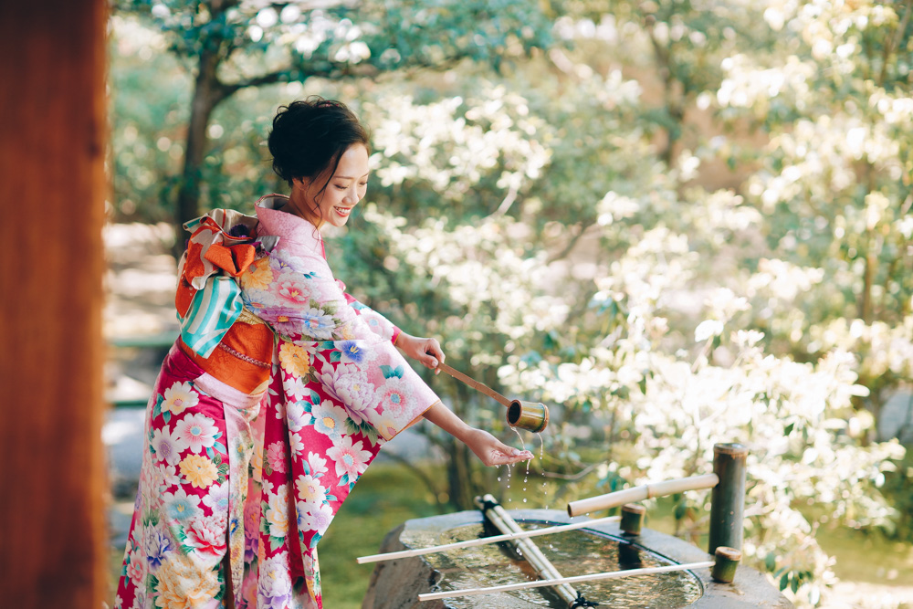 Pre-Wedding Photoshoot In Kyoto And Nara At Gion District And Nara Deer Park by Kinosaki  on OneThreeOneFour 26