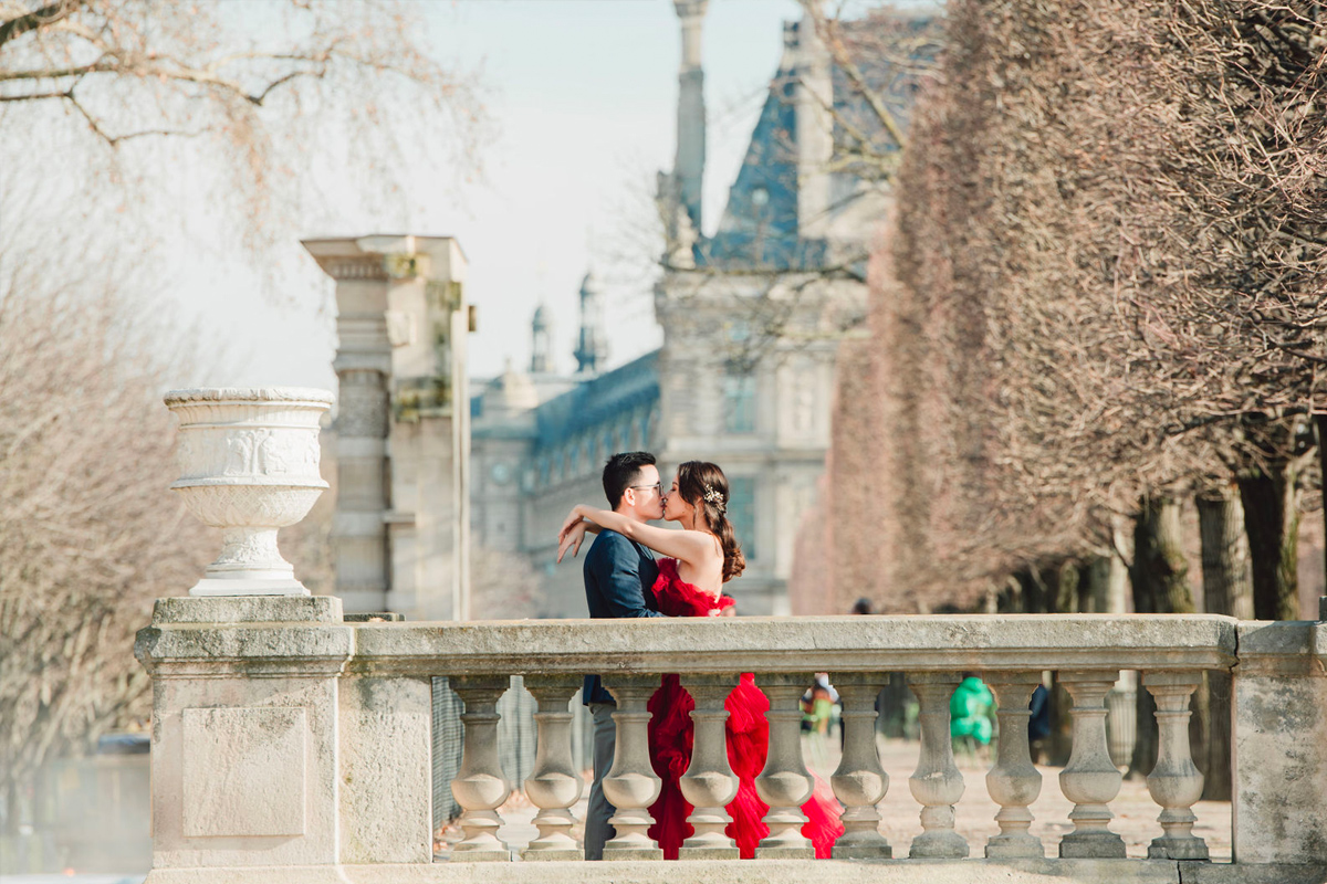 Romance in Paris: Pre-Wedding Photoshoot at Iconic Landmarks | Eiffel Tower, Louvre, Arc de Triomphe, and More by Arnel on OneThreeOneFour 13
